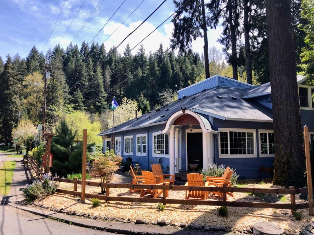 Westfir Lodge & Mountain Market Oakridge Екстериор снимка